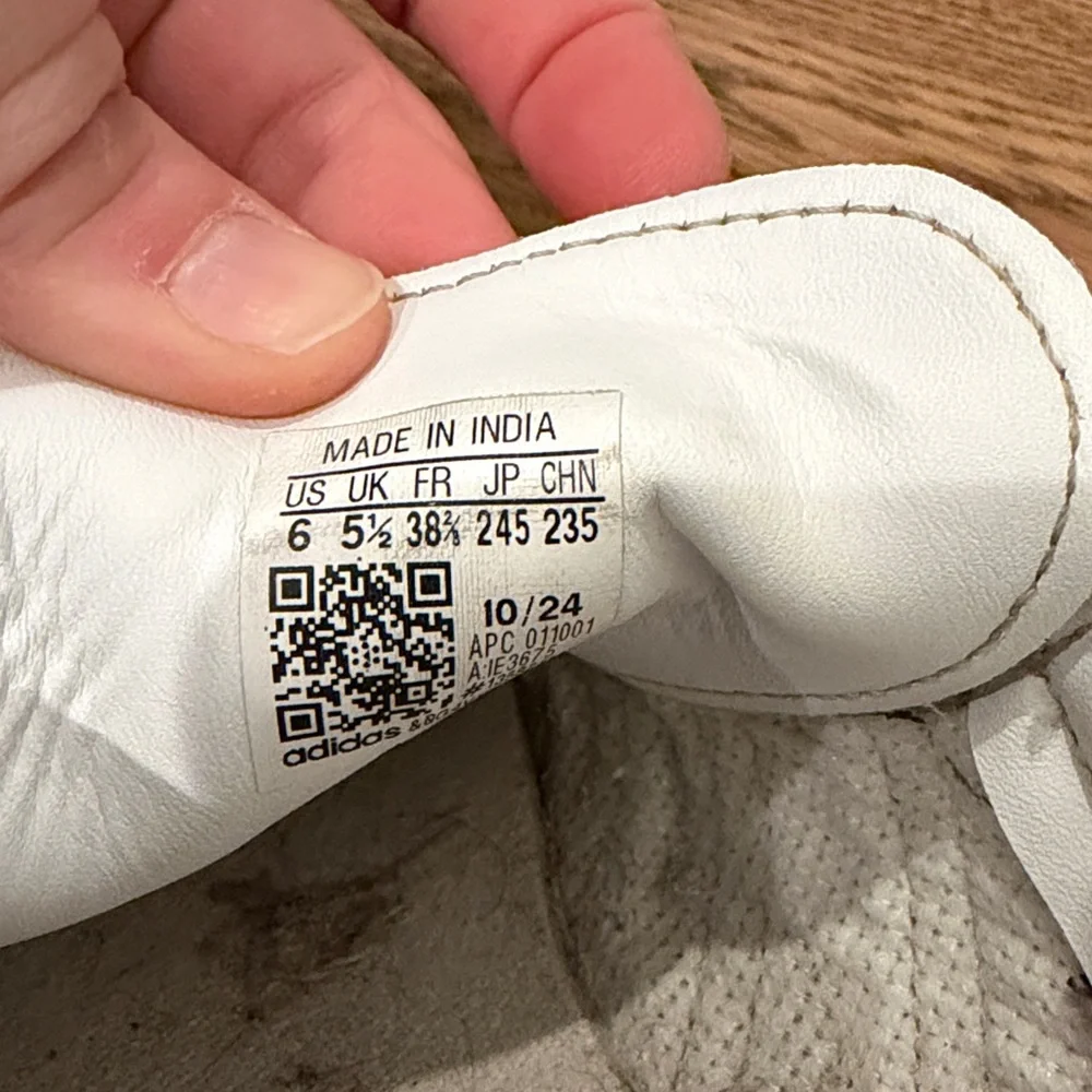 Adidas White and Black Classic samba Sneakers - Picture 2 of 8
